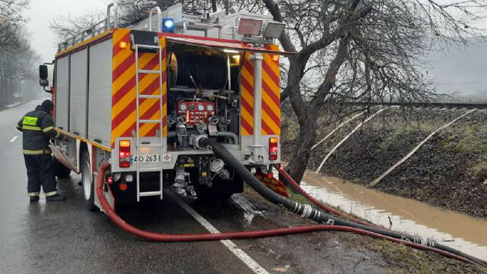 Закарпатскую область накрыли осадки: подтоплены дороги и дома