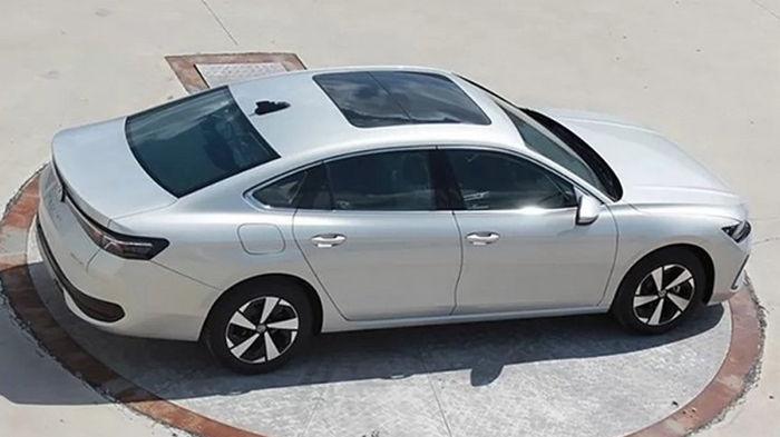 Volkswagen Passat 2024 показали на первых фото