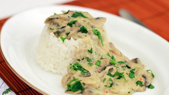 Невероятно вкусно: рецепт грибного соте с пармезаном и чесноком