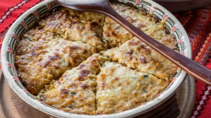Болгарский вариант чрезвычайного вкусного пирога «Пататник»: простой и быстрый рецепт