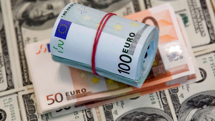 Чего ждать от курса доллара на следующей неделе: прогноз банкира