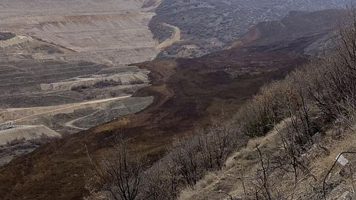 В Турции произошел обвал на золотодобывающей шахте. Под землей находятся люди