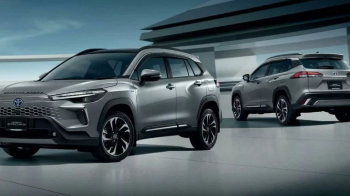 Toyota представила новый экономичный кроссовер для города (видео)