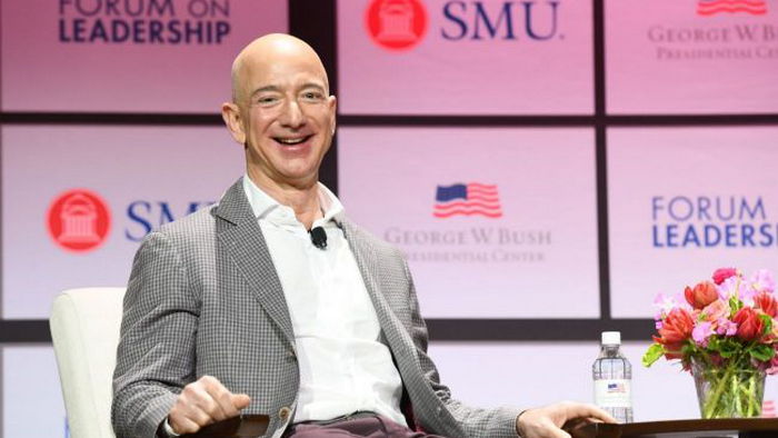 Безос продал акции Amazon на около 2 миллиарда долларов