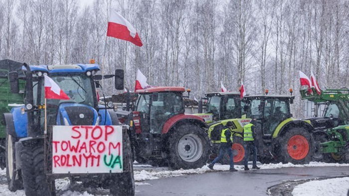 Польские фермеры будут блокировать еще два пункта пропуска с Украиной