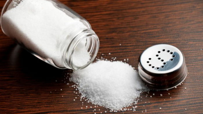 Последствия для всех будут разными: врачи рассказали, чем грозит передозировка солью