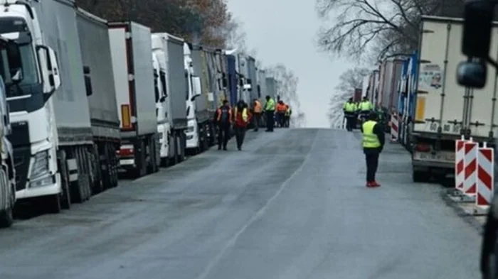 На границе со Словакией скончался украинский водитель