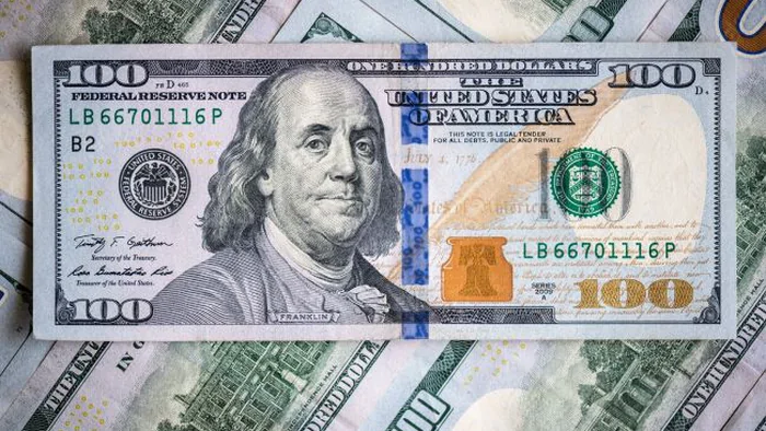 Сколько в Украине выявили фальшивых долларов и каких номиналов: ответ НБУ