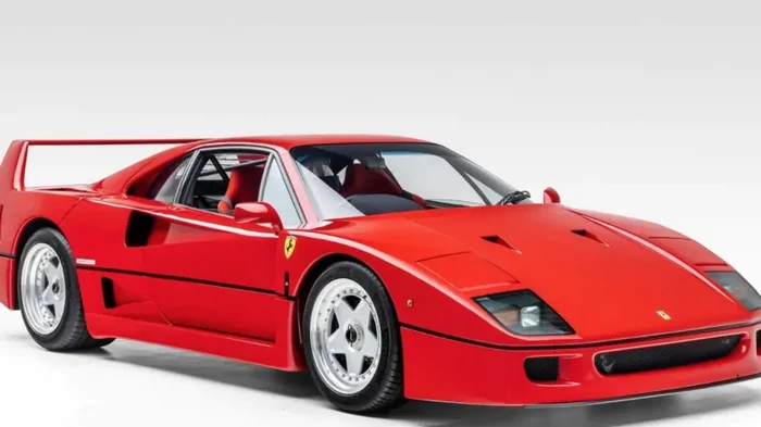 Искали 24 года: угнанный суперкар Ferrari за $2 миллиона вернули владельцу