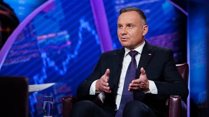 У президента Польши во время визита в США сломался самолет — СМИ