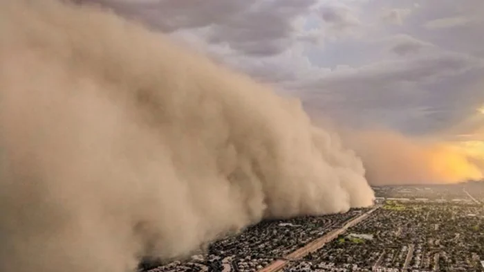 В Укргидрометцентре сделали заявление о пыли из Сахары