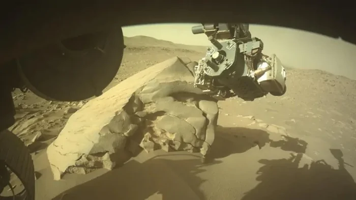 На Марсе найден «драгоценный» камень: команда NASA искала именно его (видео)