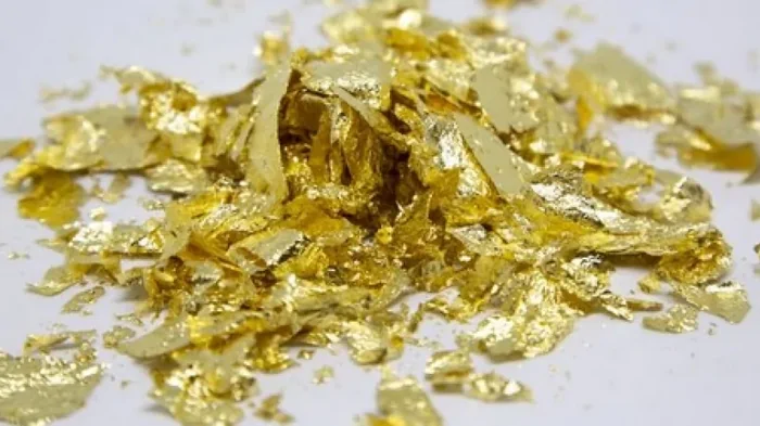 Создана странная форма золота: существует в виде листа толщиной всего в один атом