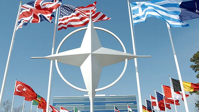 НАТО не планирует расширять количество стран-союзников с ядерным оружием, — Столтенберг