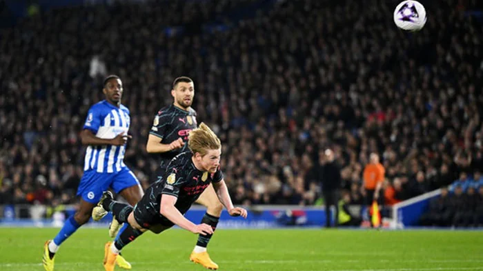 Ман Сити разбил Брайтон и приблизился к Арсеналу