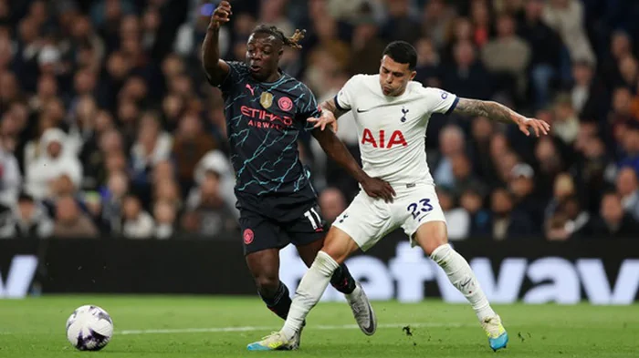 Ман Сити победил Тоттенхэм и снова возглавил АПЛ