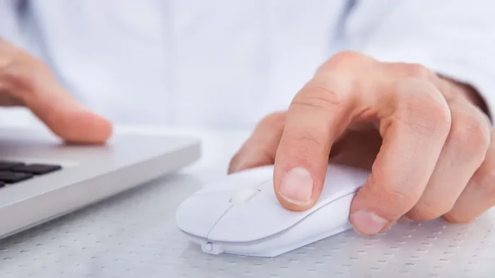 Американский банк Wells Fargo уволил сотрудников за симуляцию работы