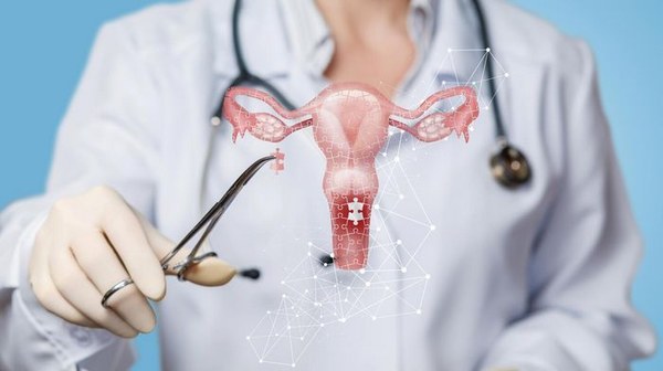 В каких случаях показано удаление миомы матки