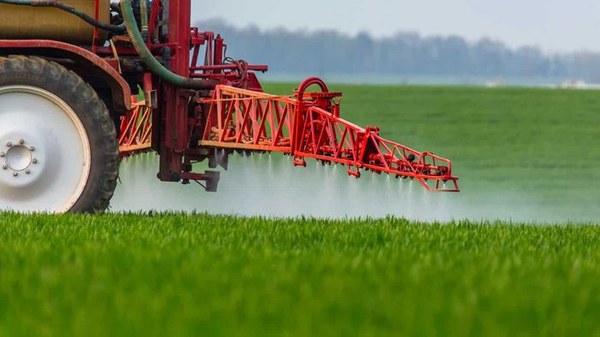 Навіщо використовують гербіциди та яка від них користь