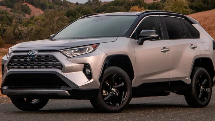 Toyota — в лидерах: названы самые надежные авто с пробегом в возрасте 3 лет