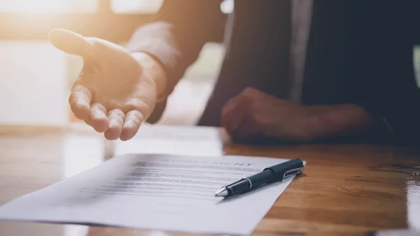 Подводные камни мелкого шрифта в договорах