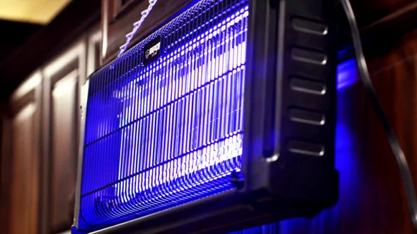 лампа от комаров