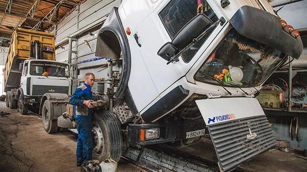 Ремонт грузовых авто: что нужно знать про услугу и когда она актуальна