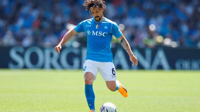 Наполи расторг контракт с ненужным тренеру защитником