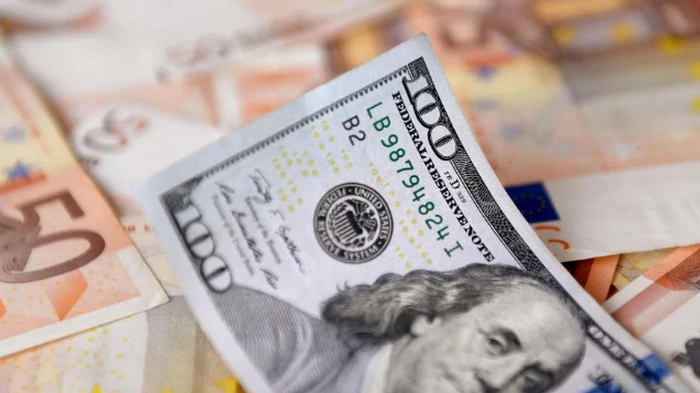 Доллар дорожает второй день подряд