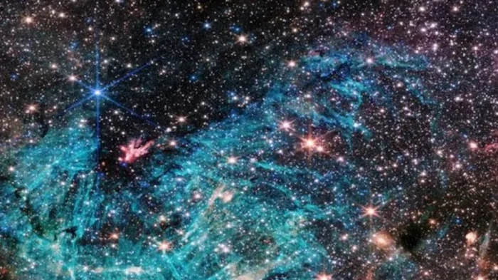 Загадка решена: огромная черная дыра уничтожает центр Млечного Пути, что происходит