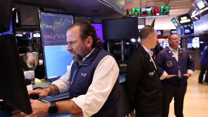 США запускают цепную реакцию кризиса: глобальная экономика в опасности