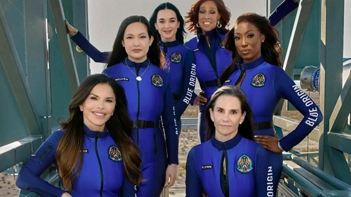 Звезды критикуют космическую миссию с невестой Безоса на борту