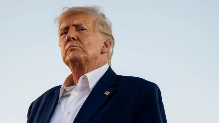 Трамп усиливает контроль над чиновниками, пока Маск отходит от DOGE, — WSJ