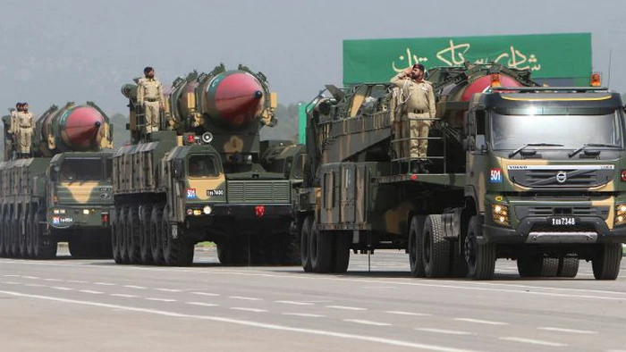 Пакистан «играет мышцами» перед Индией: запустил ракету на фоне угрозы войны