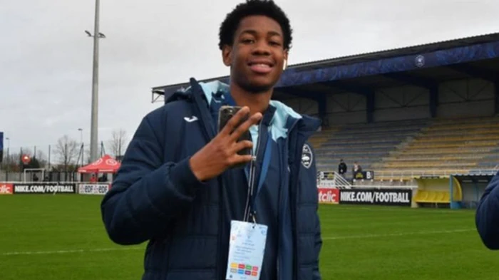 Манчестер Юнайтед практически заполучил 18-летнюю звезду