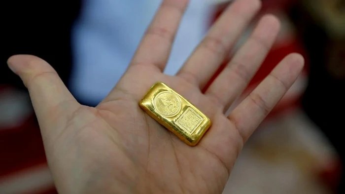 Ученые научились перерабатывать электронные отходы в самородки 22-каратного золота