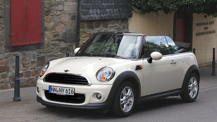 Не Bentley и не Jaguar: эксперты назвали лучший британский автомобиль всех времен