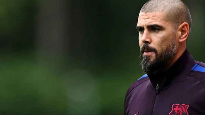 Легенда Барсы уволен с должности тренера через месяц после назначения