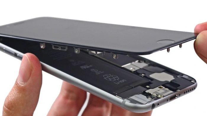 На что обратить внимание при замене дисплея телефона?