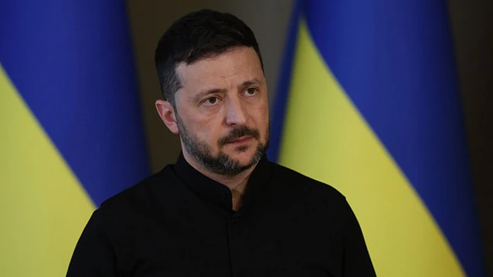 Зеленский подтвердил участие в саммите G7