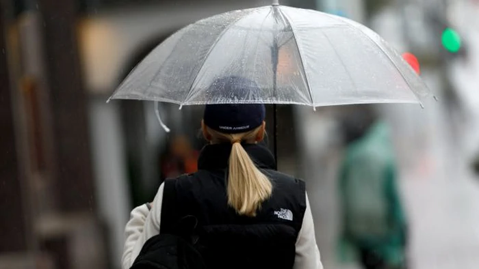 Дожди и сильный ветер: синоптик рассказала, какой погоды ждать 28 мая