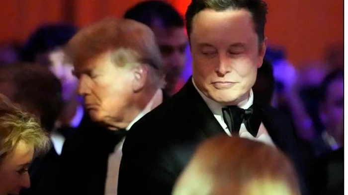 Помощники Трампа и Маска остановили ссору шефов в соцсетях — СМИ