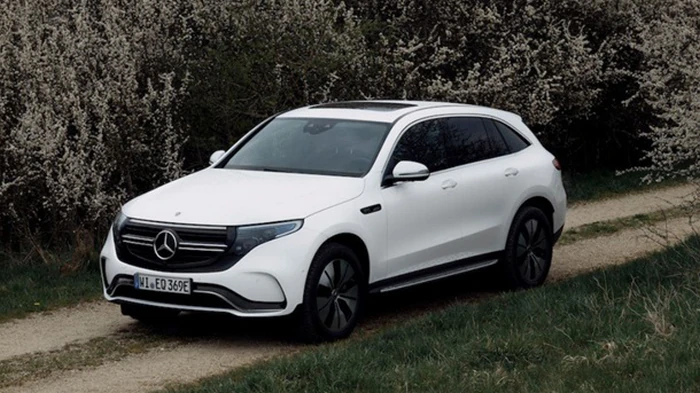 Mercedes отзывает электромобили из-за риска возгорания батареи