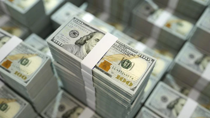 Сколько будут стоить 100 долларов в Украине: прогноз банкира до 6 июля