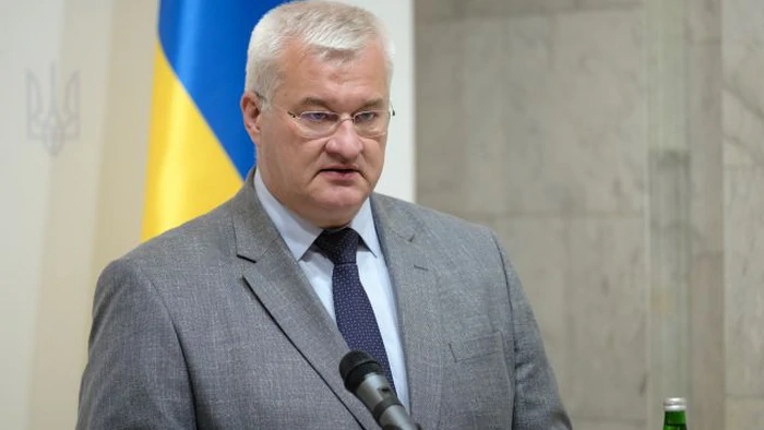 Зеленский подал Раде кандидатуру на главу МИД