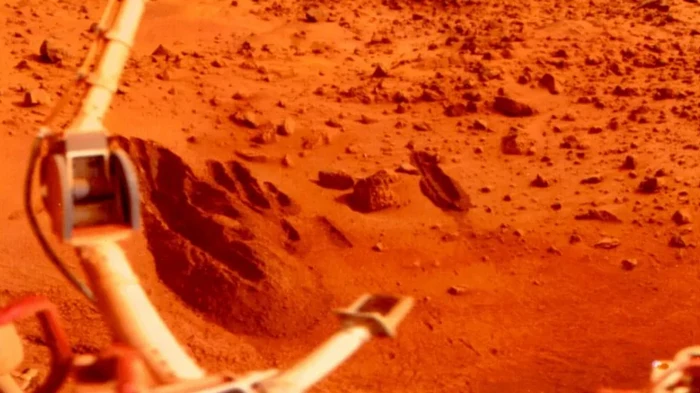 Жизнь на Марсе была найдена еще 50 лет назад: астробиолог утверждает, что мы же ее и убили