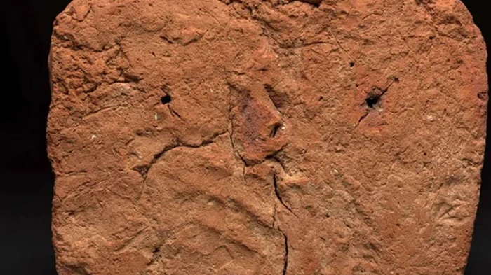 Отпечаток ладони гончара нашли в гробнице Древнего Египта