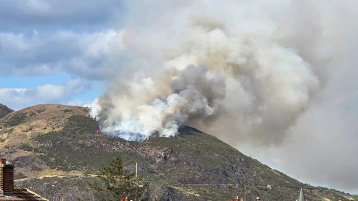 В Шотландии горит холм Трон короля Артура