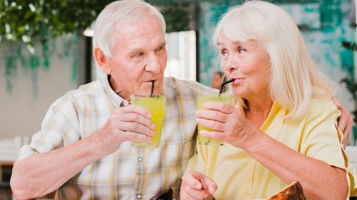 Какими бессознательно вредим себе: врачи назвали привычки, которые сокращают жизнь на годы