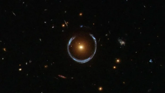 Масштабы впечатляют: ученые обнаружили одну из крупнейших черных дыр массой 36 млрд Солнц